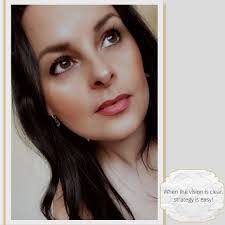 Donna Hunn's Instagram, Twitter & Facebook