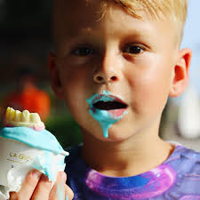 La seva cara ho diu tot. No hi ha ningú que es pugui resistir al nostre  gelat #Pitufo🔝 Ideal pels més fanàtics dels dolços! #Gelateria #LaGioconda  #GelateriaLaGioconda #GelatsArtetsans #Artesans #IceCream #Girona  #GironaEnamora