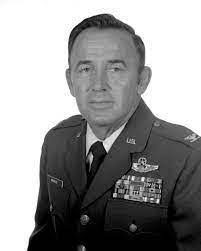 Kirk Wicker's Instagram, Twitter & Facebook