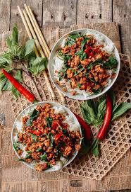 10 Minute Thai Basil Chicken Easy Gai Pad Krapow Recipe Food Recipes Thai Basil Chicken