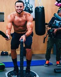 He is universally acclaimed as the greatest shooter to ever play the game. Nba Stephen Curry Vuelve A Asustar A La Nba Brutal Mutacion Cachas Marca Com