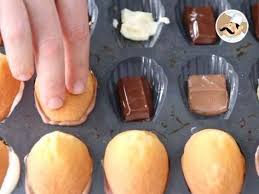 Madeleines Au Chocolat Pas A Pas Et En Video Recette Ptitchef Recette Madeleine Chocolat Recette Madeleine Moelleuse Recette Madeleine