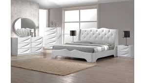 California king beds are unique to the united states and get their name from their association with hollywood actors and athletes in the 1960s who were some of the first proponents and buyers of this supersized bed. Madrid Leather Platform Bed Collection Queen Sized Bedroom Sets Modern Bedroom Set King Size Bedroom Sets