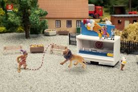 Men faktisk er der tale om en række sympatiske, opbyggelige og komplet useksuelle fabler om. Hglxnbi0bnt8fm