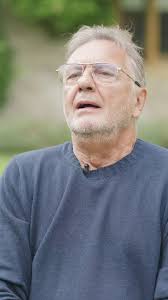 Still looking for an alternative festive dessert? Here is my coconut panna  cotta, mango and passionfruit🥥🥭🍍 You can keep it simple, by making just  the panna cotta topped by the colourful exotic