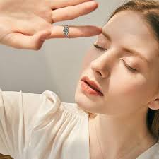 KRFY Mood Rings with Color Chart Card Temperature Color Change Stone Rings  Celtic Knot 925 Sterling Silver Rings for Women Girls : Amazon.co.uk:  Fashion