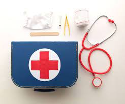 How To Diy Doctor Play Set My Poppet Makes Doctor Play Set Diy Doctor Family Crafts