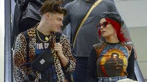He has created his own blend of alternative rock: Nach Turtel Geruchten Erste Bilder Von Halsey Ihrem Flirt Promiflash De