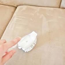 Mit Diesem Grandiosen Trick Kannst Du Fur 8 90 Deine Komplette Couch Reinigen Putz Hacks Sofa Reinigen Microfaser Sofa Reinigen