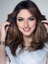 نصرة الحربي حرصت على إخفاء وجهها عن أعين الكامير، منفذة وعدها لمتابعيها قبل أشهر بعدما أعلنت لهم حينها بأنها اتخذت قرارا مهما في حياتها وهو تحريم وجهها على الكاميرا قائلة :عن قناعة وتوفيق من رب العالمين أعلن انني من اليوم وحتى آخر يوم في عمري لن أصور وأظهر وجهي وحرّمت. Ù†ØµØ±Ø© Ø§Ù„Ø­Ø±Ø¨ÙŠ ïº—ï»¤ïºœï»´ï»ž ÙÙŠÙ„Ù…ÙˆØ¬Ø±Ø§ÙÙŠØ§ ØµÙˆØ± ÙÙŠØ¯ÙŠÙˆ