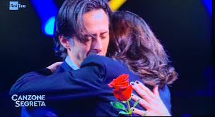 Anna valle è una attrice, ed ex modella italiana, eletta miss italia nel 1995. Giorgio On Twitter Il Marito Di Anna Valle Con Lo Smalto Canzonesegreta