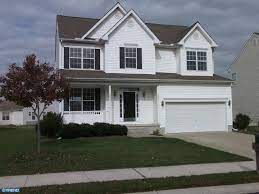 Foreclosed Home For Sale In Dover Delaware 4 Beds 2 Baths Listing Id 36178155 Http W Foreclosed Homes For Sale Foreclosed Homes Foreclosure Listings