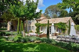 Mas Milord Un Paradiso In Provenza Charme And More Nel 2020 Progetto Casa Di Campagna Colori Esterni Casa Esterni Casa Campagna