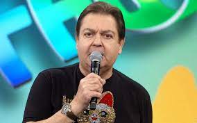 Se pa que ja saiu mano domingo passado teve o domingao do tiagao (com o tiago leifert). No Ultimo Domingao Ao Vivo Do Ano Faustao Fala Em Demissao E Cita Concorrentes Noticias Da Tv