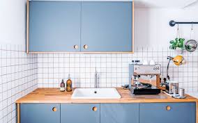 See more ideas about small kitchen makeovers, kitchen, kitchen cabinets. Simple Kitchen Makeovers Women In Realestate