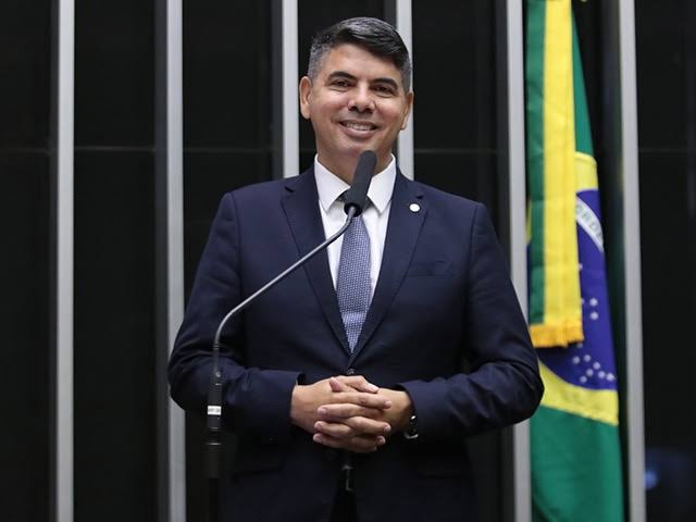 Deputado cobra explicações do Ministério da Saúde sobre fraudes no Programa Farmácia Popular