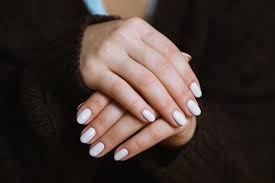 Many people suffer from dry, cracked skin surrounding their nails due to things like cold, dry weather and biting their nails. 7 Effective Remedies For Dry Skin Around Nails
