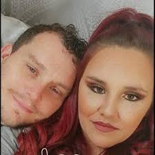 Hi, can anyone recommend a good reliable local company (you have used).  that can remove trees, and put up a new fence? Thanks.