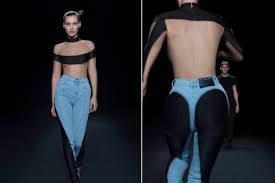 De actrice combineert een kanten blouse het liefst met casual spijkershorts en een zomerse kimono. Ebene Magazine Bella Hadid And Irina Shayk Model Thong Jeans For Mugler Ebene Magazine