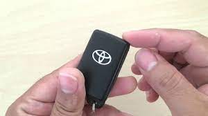 Bateri remote kereta toyota wish. How To Change Toyota Wireless Remote Smart Key S Battery Youtube