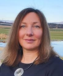 Katrina Peebles's Instagram, Twitter & Facebook