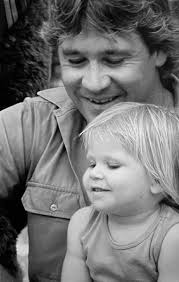 10 Potret Kenangan Manis Steve Irwin dengan Robert