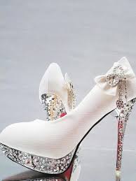 Pumps mit abgerundeter spitze und schleife. Weiss Runde Zehe Schleife Herzform Strass Glitzer Stiletto Elegant High Heels Damen Schuhe Pumps Schuhe