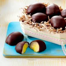Recette D Oeufs Fondants Maison Style Cadbury Coup De Pouce Desserts Sweet Treats Cake Design