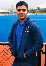 Rr skipper steve smith and riyan parag. Riyan Parag Das Biography Age Height Family Girlfriend Facts