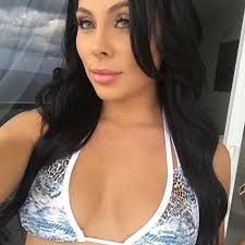 Vanessa Hailey (@cada92)