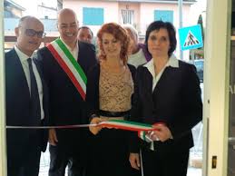 Banco popolare societa' cooperativa sportello: Taglio Del Nastro Per I Nuovi Locali Della Filiale Della Cassa Di Risparmio Di Lu Pi Li A San Giovanni Alla Vena Gonews It