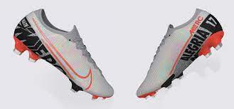 Lozano combines speed and trickery plus a regular dipping into goals and he has fans loving him like we do! Nike Launch The New Mercurial On Nike By You Soccerbible
