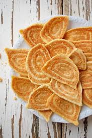 Biscuits And Buns On Banks Vietnamese Pig S Ear Biscuits Banh Tai Heo Scruff Steph Recipe Vietnamese Snacks Pig Ears Snacks