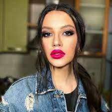 Singer from moldova who set numerous records, including being the youngest person ever to receive an award from mtv. Stream Cleopatra Stratan La Usa Mea By R4mb0 Listen Online For Free On Soundcloud