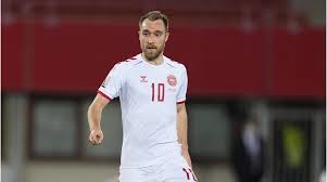 Christian eriksen brach kurz vor der halbzeit zusammen, sofort eilten die spieler herbei. Christian Eriksen Bekommt Defibrillator Danemark Und Belgien Planen Unterbrechung Transfermarkt