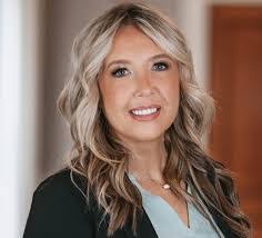 Donna Gantt's Instagram, Twitter & Facebook