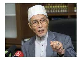 Pengertiannya, bahwa tujuan (niat) baik tidak bisa begitu saja membenarkan (menghalalkan) sarana yang terlarang, kecuali bila ada tidak heran, kalau para terorisme yang menghalalkan segala cara untuk mewujudkan tujuan mereka menamakan aksi dan teror mereka dengan jihad sehingga mereka. Matlamat Tidak Menghalalkan Cara