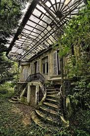Epingle Par Ma Aile Sur Hous Ouf En 2020 Maison Abandonnee Beaux Batiments Lieux Mysterieux
