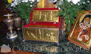 Crestinii se pot inchina moastelor sfantului nectarie la: Sfantul Nectarie