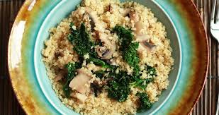 La quinoa è molto versatile in cucina e si appresta alla preparazione di numerose ricette.i semi di quinoa sono rivestiti dalle saponine, sostanze tossiche per l'organismo umano in quanto provocano l'alterazione della composizione delle membrane cellulari. Quinoa Cos E E 3 Modi Differenti Di Cucinarla Greenstyle