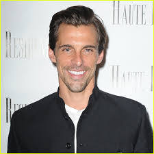 David Parnes's Instagram, Twitter & Facebook