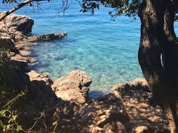 It also has link to some croatian intitutions and other attraction. Kroatia 9gag