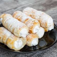 Roules Feuilletes A La Vanille Recette Roule Feuillete Recettes De Cuisine Recette Artisanale