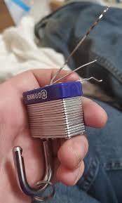 How to pick a lock with hairpins. Picked My First Lock With Bobby Pins Lockpicking