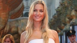 El lookazo que Beatrice Borromeo llevó hace 20 años al estreno de 'El diablo viste de Prada'
