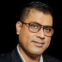 Elephant goes to the bazar (market); Thousands of dogs bark.