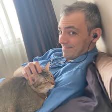 Daniel Seifert (@DanSeifwrites)