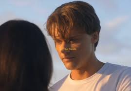 Probably my favourite scene in the “comedy” category. (Frasier is clever  and subtle dialogue to me.) The second favourite is Niles' changing from  panicked running into stressed strut when getting the scissors