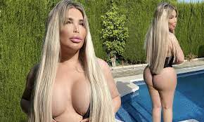Jessica Alves flaunts her assets and £30K derrière in a plunging black  swimsuit in Marbella | Daily Mail Online