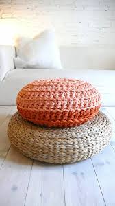 Le Pouf Au Crochet Confort Et Beaute A La Maison Archzine Fr Pouf Tricote Crochet Grands Coussins De Sol